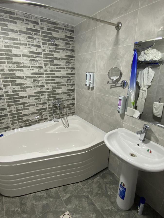 Vatan Plaza Hotel Tashkent Exterior photo